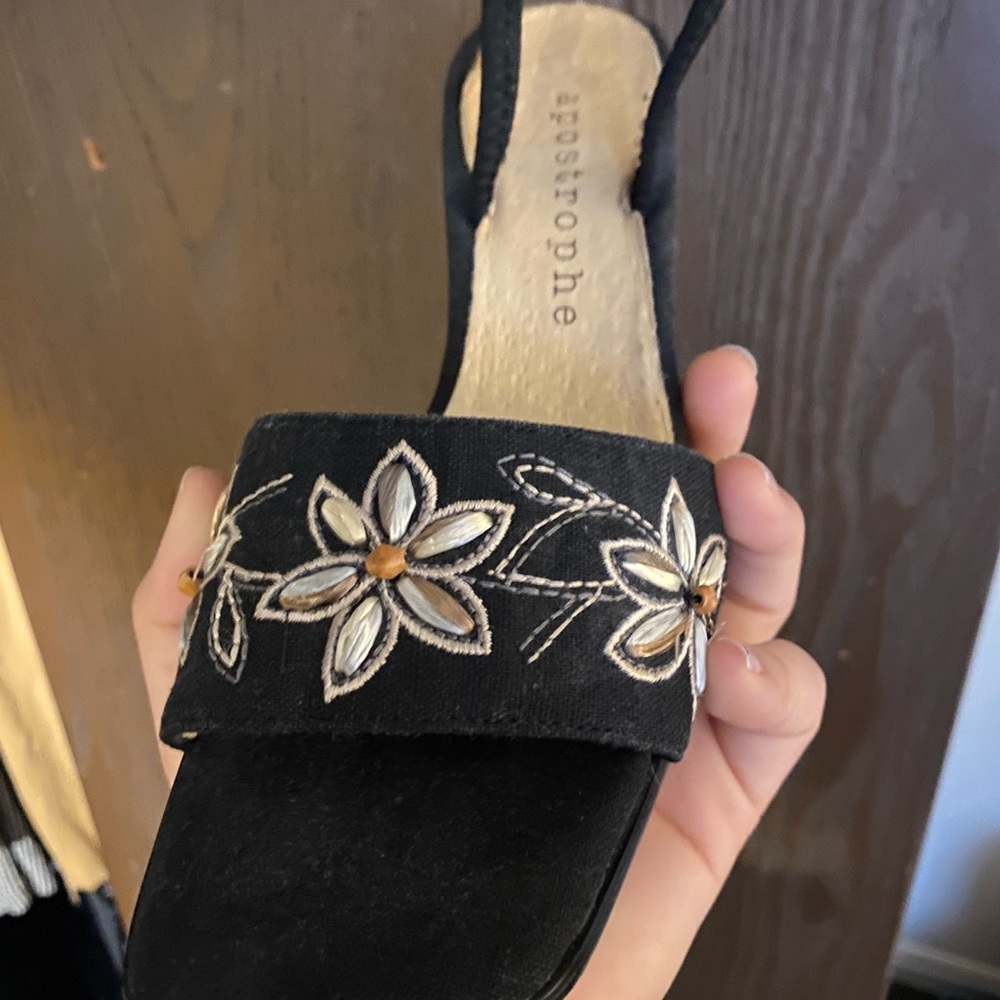 Apostrophe square-toe heels 6.5